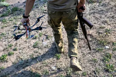 Ukrainian Soldier's 30-Day Ordeal in Conflict Zone Highlights Human Cost of War