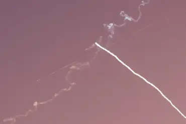 Exclusive: Israel Activates Air Defenses After Rocket Launch from Yemen, Marking Escalation in Tensions
