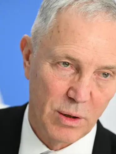 Russia Intensifies Attacks on Kherson Supply Lines to Halt Ukrainian Troop Rotations