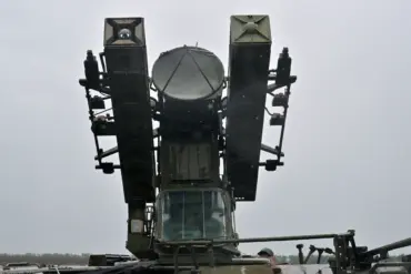 Russian Air Defenses Intercept Ukrainian Drone in Border Regions as Tensions Escalate